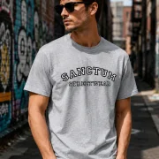 Sanctum Streetwear T-Shirt College Style - grey-heather    Dieses Rundhals T-Shirt überzeugt durch seinen zeitlosen Schnitt und dem hohen Tragekomfort.  Klassischer Rundhalsausschnitt  Single Jersey  Farbe: grey-heather  Material: 100% Baumwolle 180 g/m²