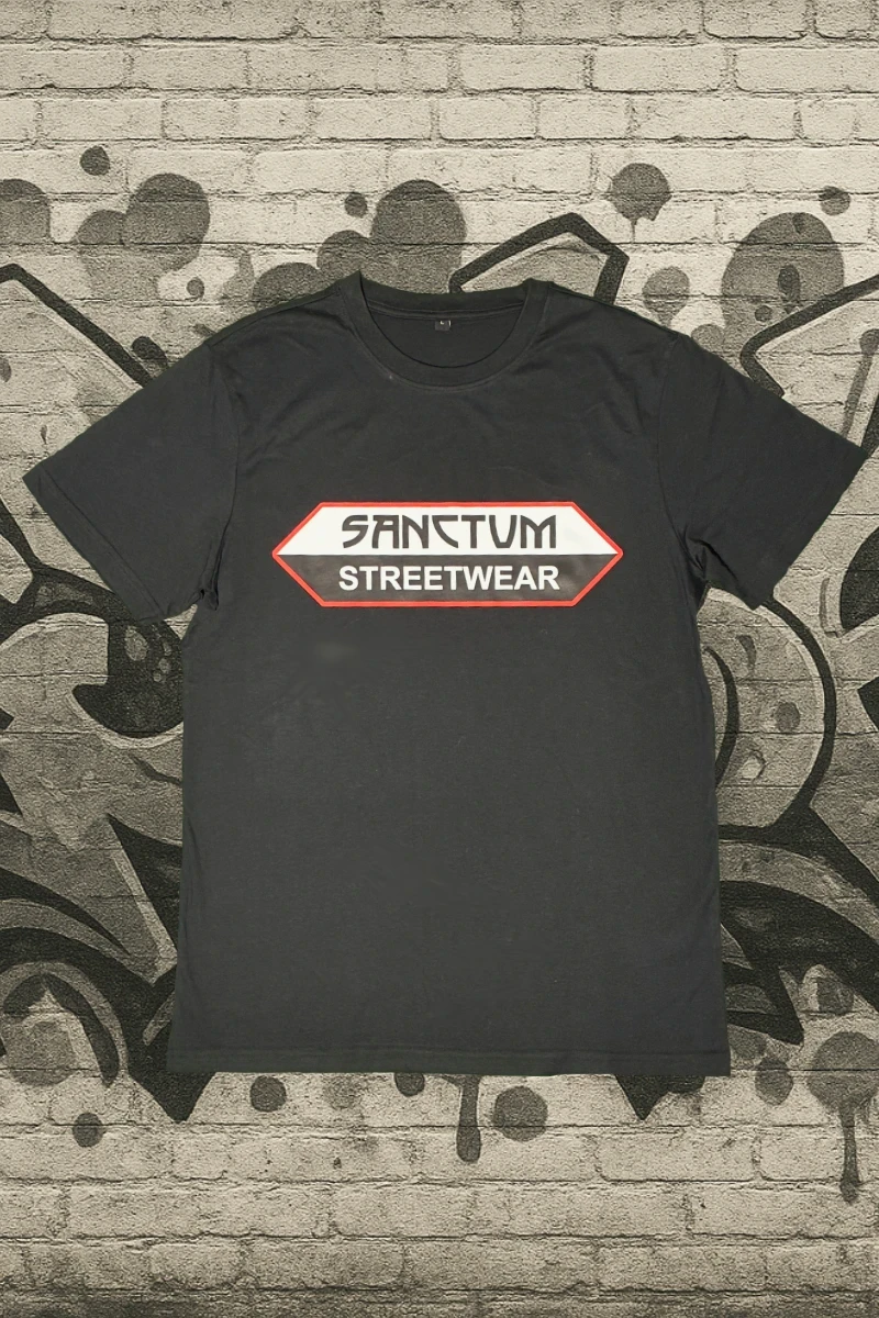 T-Shirt Round-Neck black - Big Logo    Dieses Rundhals T-Shirt überzeugt durch seinen zeitlosen Schnitt und dem hohen Tragekomfort.  Klassischer Rundhalsausschnitt  Single Jersey  Farbe: black  Material: 100% Baumwolle 180 g/m²